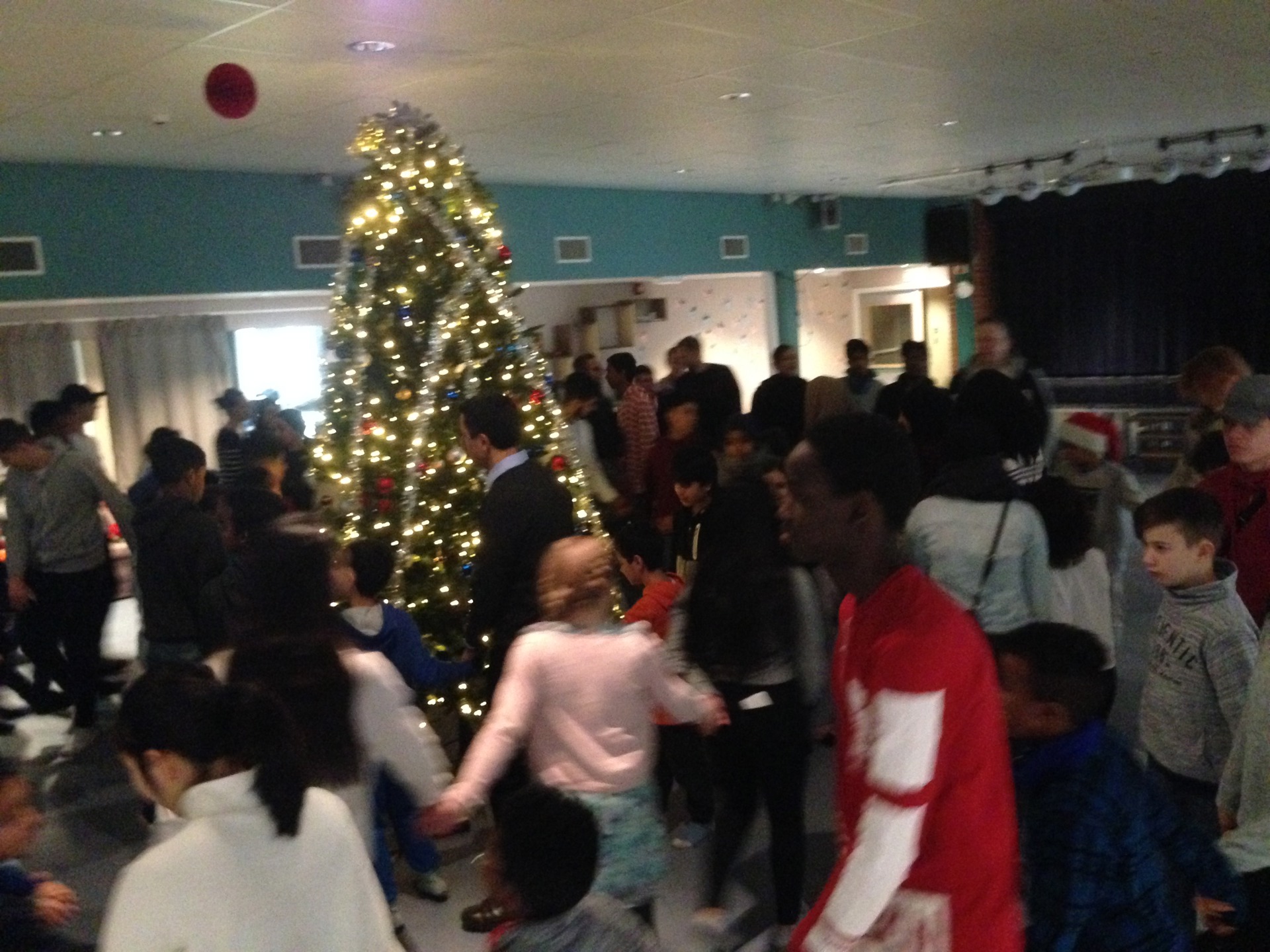 Juletregang med korpset på skolen